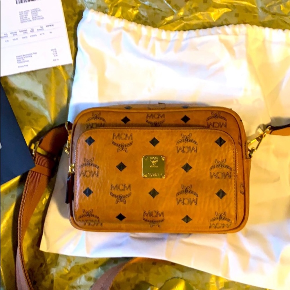 Aren Crossbody in Visetos